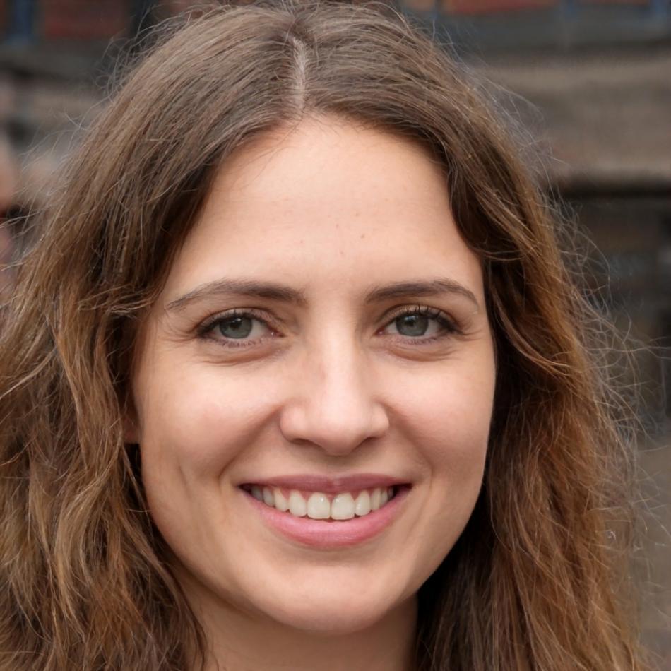 Investment analysis expert Mai Tran